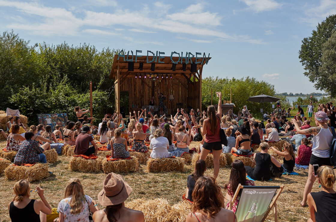 Auf die Ohren Podcast Festival Bühne